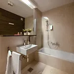 Jolara With Heated Pool *