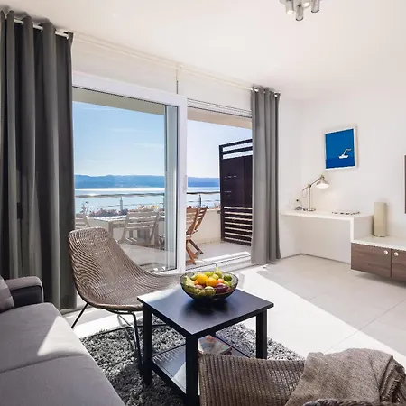 Jolara With Heated Pool Apartment Mimice